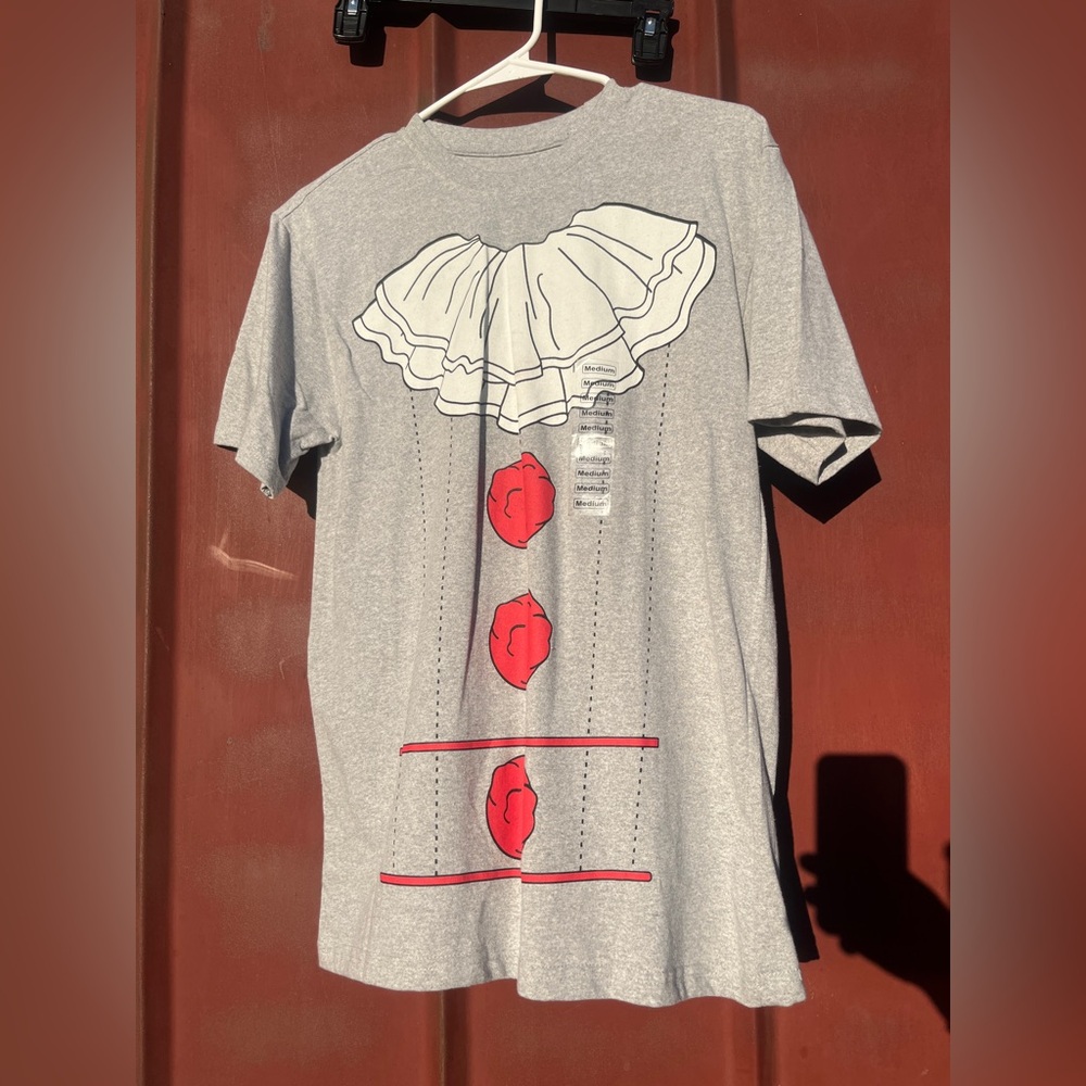 Pennywise/ IT Clown Gray Tshirt Mens Sz Medium NEW!! NWOT UNISEX